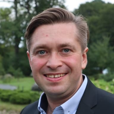 Photo of Prof. Eduard Petlenkov